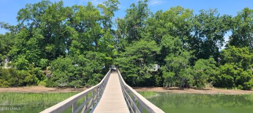 5 Wateree Ct, Beaufort SC  29902-3332 exterior