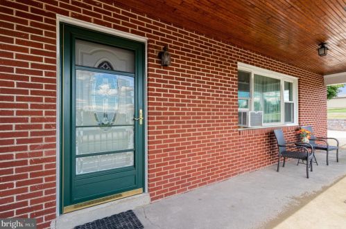 7036 Linglestown Rd, Harrisburg, PA 17112-9442