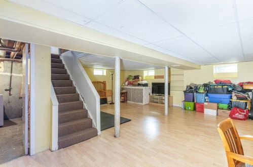 81 Wickham Dr, Warwick NY  10990-2126 exterior