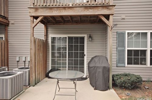 201 Medea Way, Central Islip NY  11722-4540 exterior