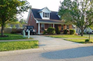 6306 Lure Ct, Louisville, KY 40229-2375