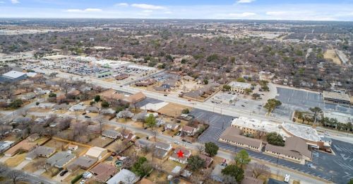 637 Cedar St, Hurst, TX 76053-5519