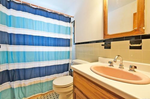 111 25 St, Huntington Station NY 11746-3718 exterior