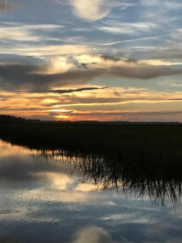 230 Black Skimmer Dr, Beaufort, SC 29907-1808