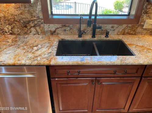 375 Shadow Rock Dr, Sedona AZ 86336-3451 exterior