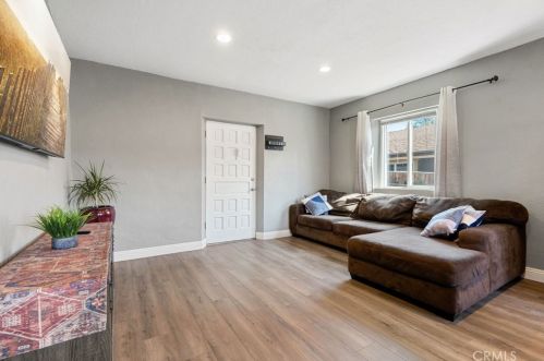 32677 Mesa Dr, Lake Elsinore CA  92530-4648 exterior