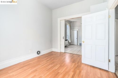 760 29th St, Oakland CA  94606-3510 exterior