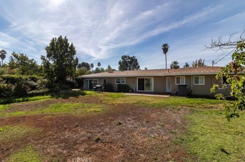 521 Sunnyside Ave, Redlands CA  92373-5635 exterior