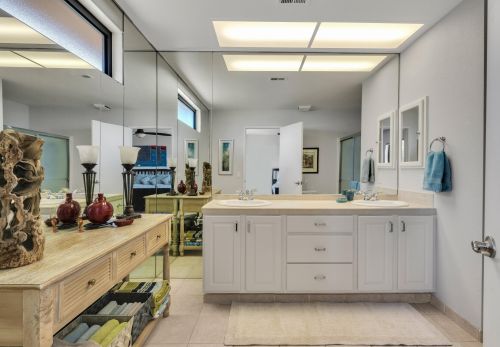 1 Palma Dr, Rancho Mirage CA  92270-3878 exterior