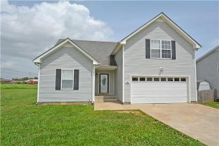3891 Mackenzie Dr, Clarksville, TN 37042-8641