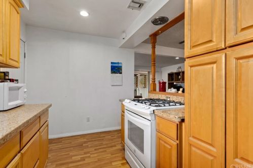 535 Lingard St, Lancaster CA 93536-8362 exterior