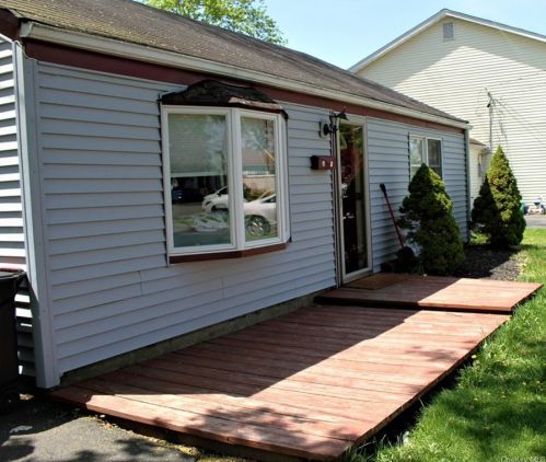 16 Jenkins Ave, Stony Point, NY 10980-1910