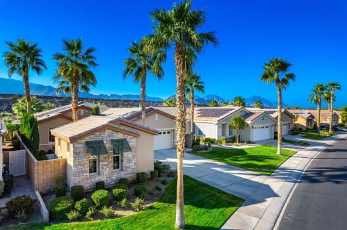 61665 Living Stone Dr, La Quinta, CA 92253-9394