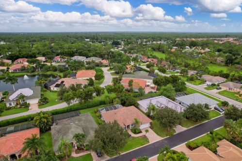 24916 Fairwinds Ln, Bonita Springs, FL 34135-9605