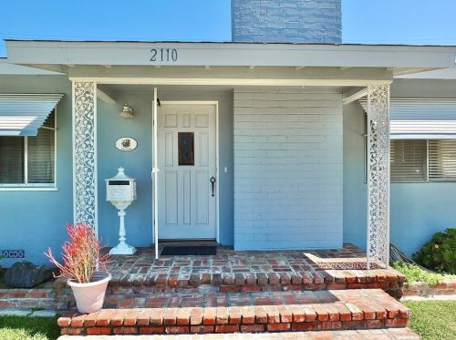 2110 Mcnab Ave, Long Beach, CA 90815-3338