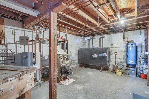 3 Alvin Ct, Poughkeepsie NY  12603-6126 exterior