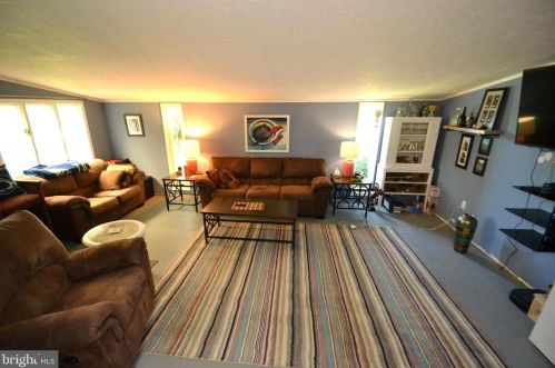 200 Runson Rd, Camp Hill PA  17011-2637 exterior