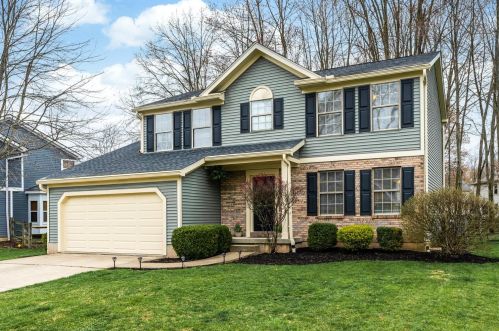 3660 Bristol Lake Dr, Amelia, OH 45102-2618