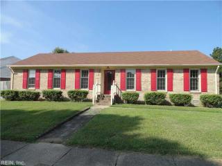 1105 Chatmoss Dr, Virginia Beach VA  23464-5939 exterior