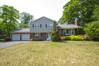 340 Eastbrook Rd, Ridgewood, NJ 07450-2108