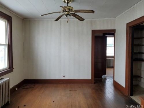 256 Renwick St, Newburgh NY  12550-5820 exterior
