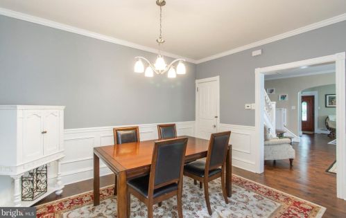 332 Washington Ave, Downingtown PA  19335-2916 exterior
