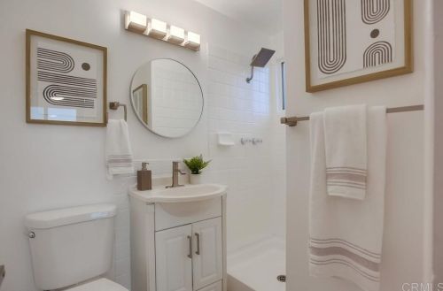 4042 Conrad Ave, San Diego CA 92117-1913 exterior