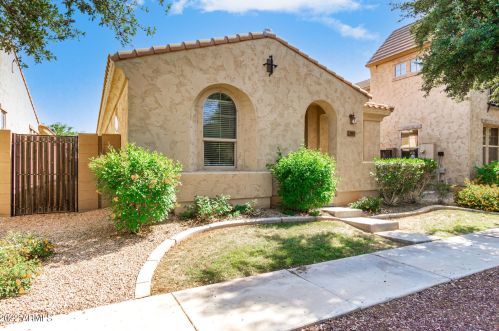 3463 Orchid Ln, Gilbert, AZ 85296-7374