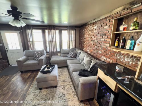 475 Toms River Rd, Jackson Twp NJ  08527-3722 exterior