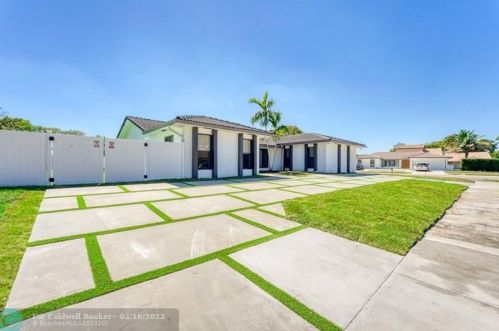 5140 37th St, Hollywood FL  33021-2245 exterior