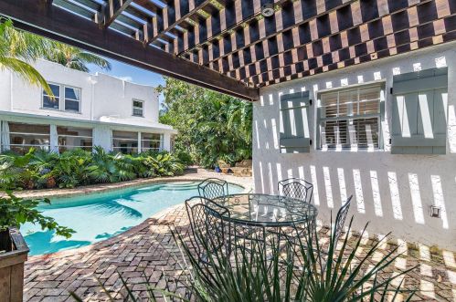 311 Plymouth Rd, West Palm Beach FL  33405-3219 exterior
