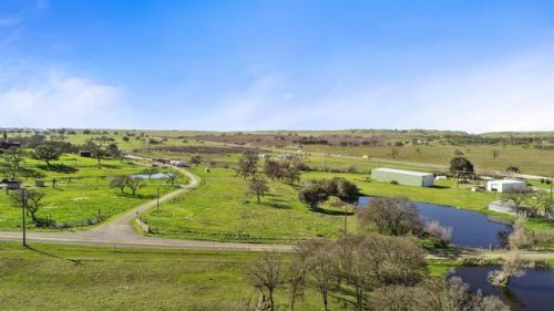 50 Stone Corral Ct, Linden, CA 95236-9479