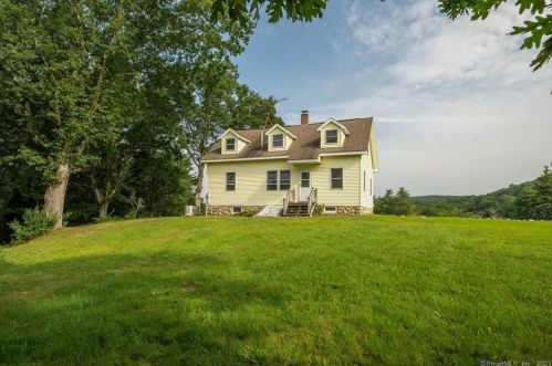 80 Quailcrest Rd, East Lyme, CT 06333-1328