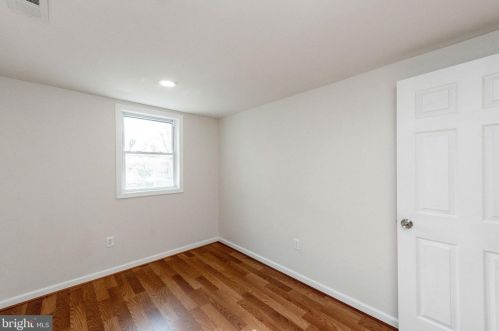 2004 York Dr, Woodbridge VA  22191-2433 exterior