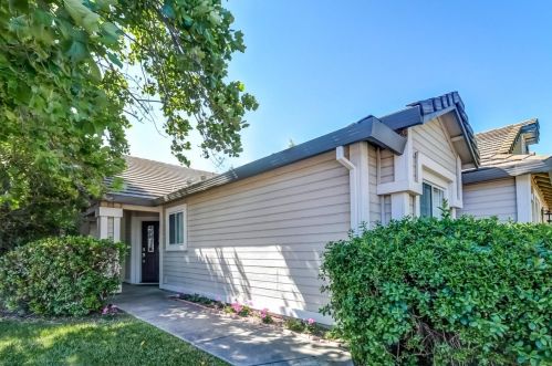 70 Clark Ct, Woodland, CA 95776-9342