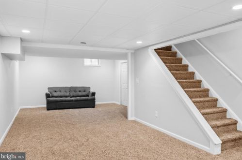 17 Hillside Ln, Berlin Boro NJ  08009-1703 exterior