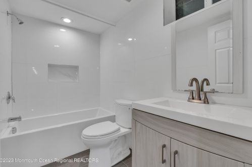 163 Colonial Dr, Lakewood NJ  08701-5852 exterior