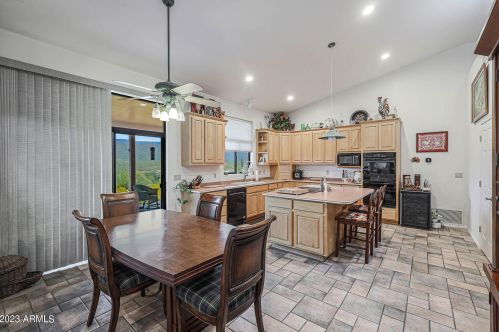 45239 16 St, Phoenix AZ 85087-8660 exterior