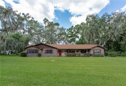 310 Wilson Place Dr, Sanford, FL 32771-8645