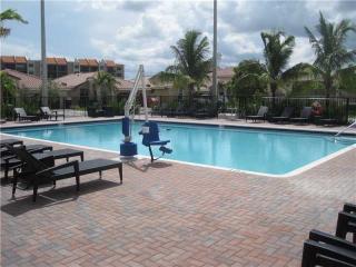 9937 10th St, Miami, FL 33172-3315