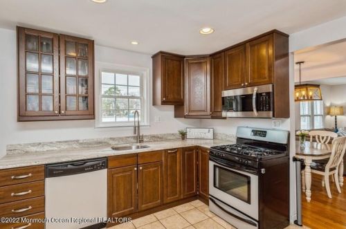 476 Jackson Ave, Bricktown NJ 08723-5162 exterior