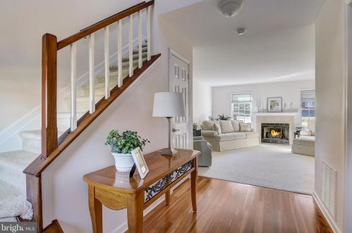 442 Revere Dr, Southampton, PA 18966-2778
