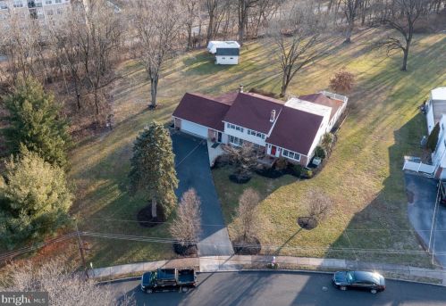 2351 Hillside Dr, Norristown, PA 19403-3608