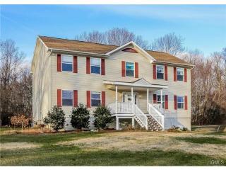 19 Stanley Ct, Kent Lakes, NY 10512-5032