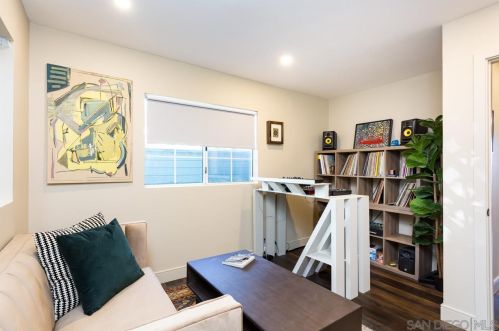 1407 Edgemont St, San Diego CA 92102-1210 exterior