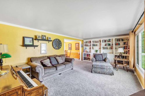 2539 Martha Ave, Green Bay, WI 54301-1921
