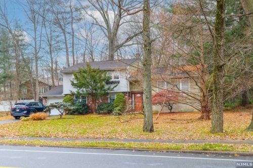 235 Piermont Rd, Closter NJ  07624-2307 exterior