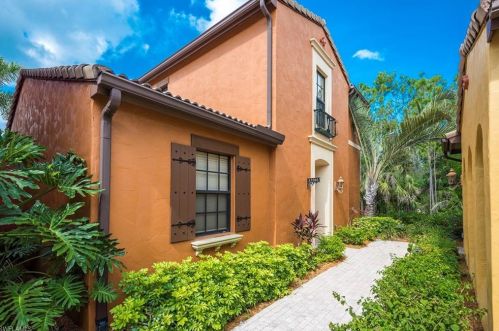 9161 Chula Vista St, Naples, FL 13502-3290