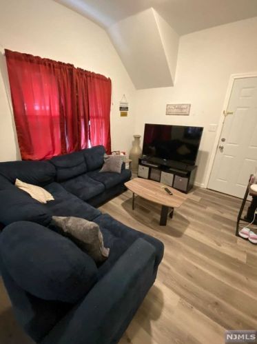 456 Park Ave, Paterson NJ  07504-1803 exterior