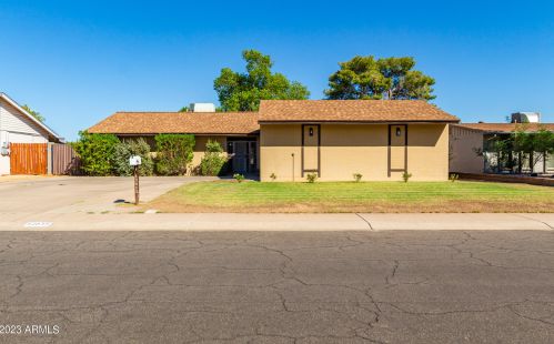 12615 Columbine Dr, Phoenix, AZ 85029-2164